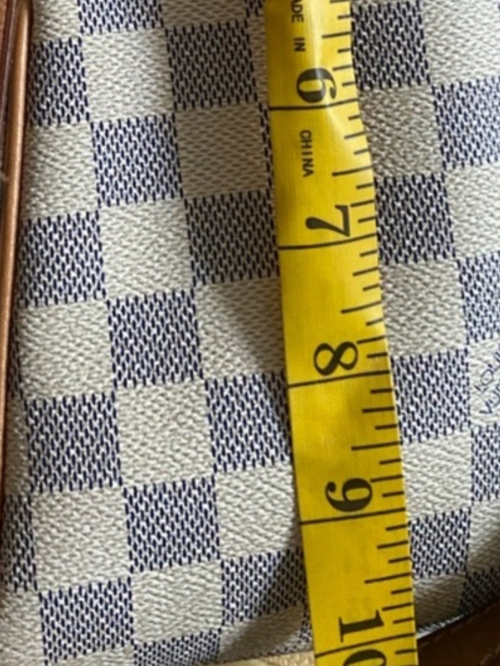 Louis Vuitton Damier Azur shoulder/tote with Tan Leather Trim. Authentic - Picture 16 of 17